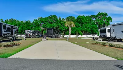 Deluxe Site CR 143
