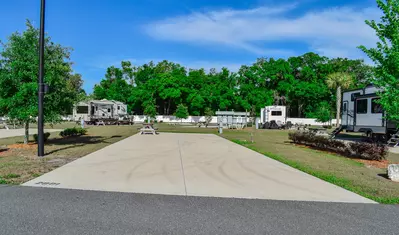 Deluxe Site CR 146