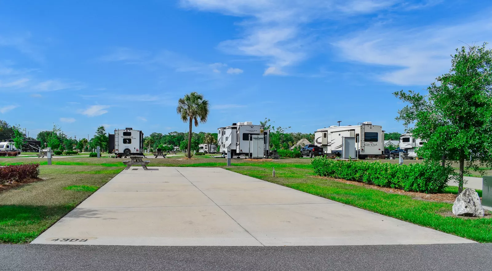 Deluxe Site CR 324