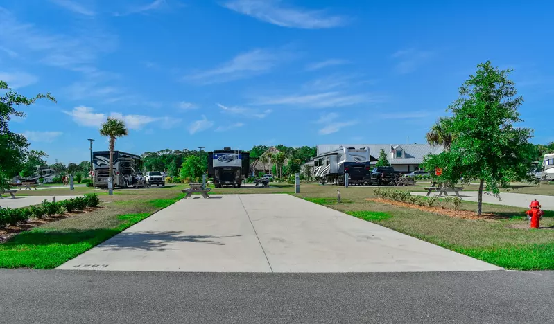 Deluxe Site CR 435